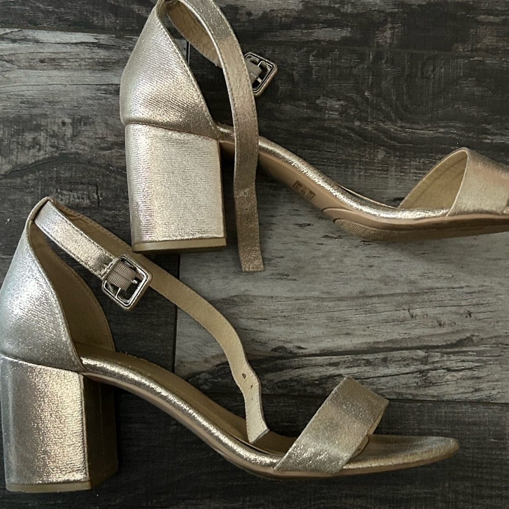 CL by Chinese Laundry Gold Block Heel Sandals - Picture 5 of 6